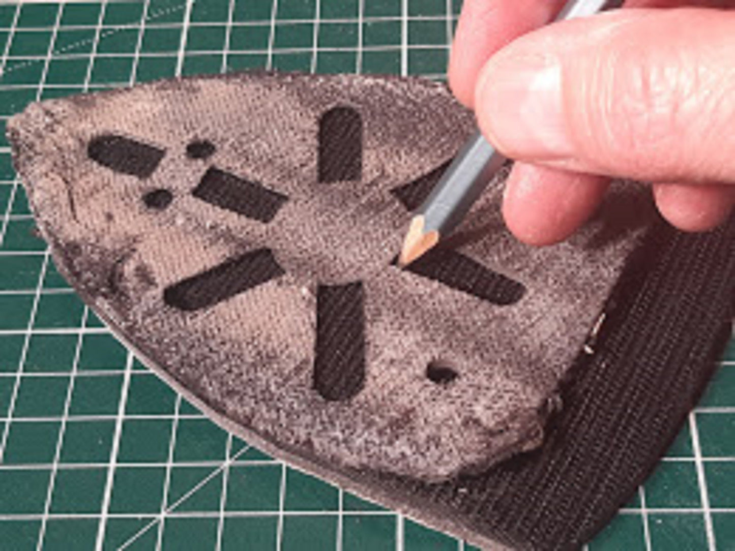 3 x Replacement Hook Pads with 3mm foam backing for detail sanders and palm sanders