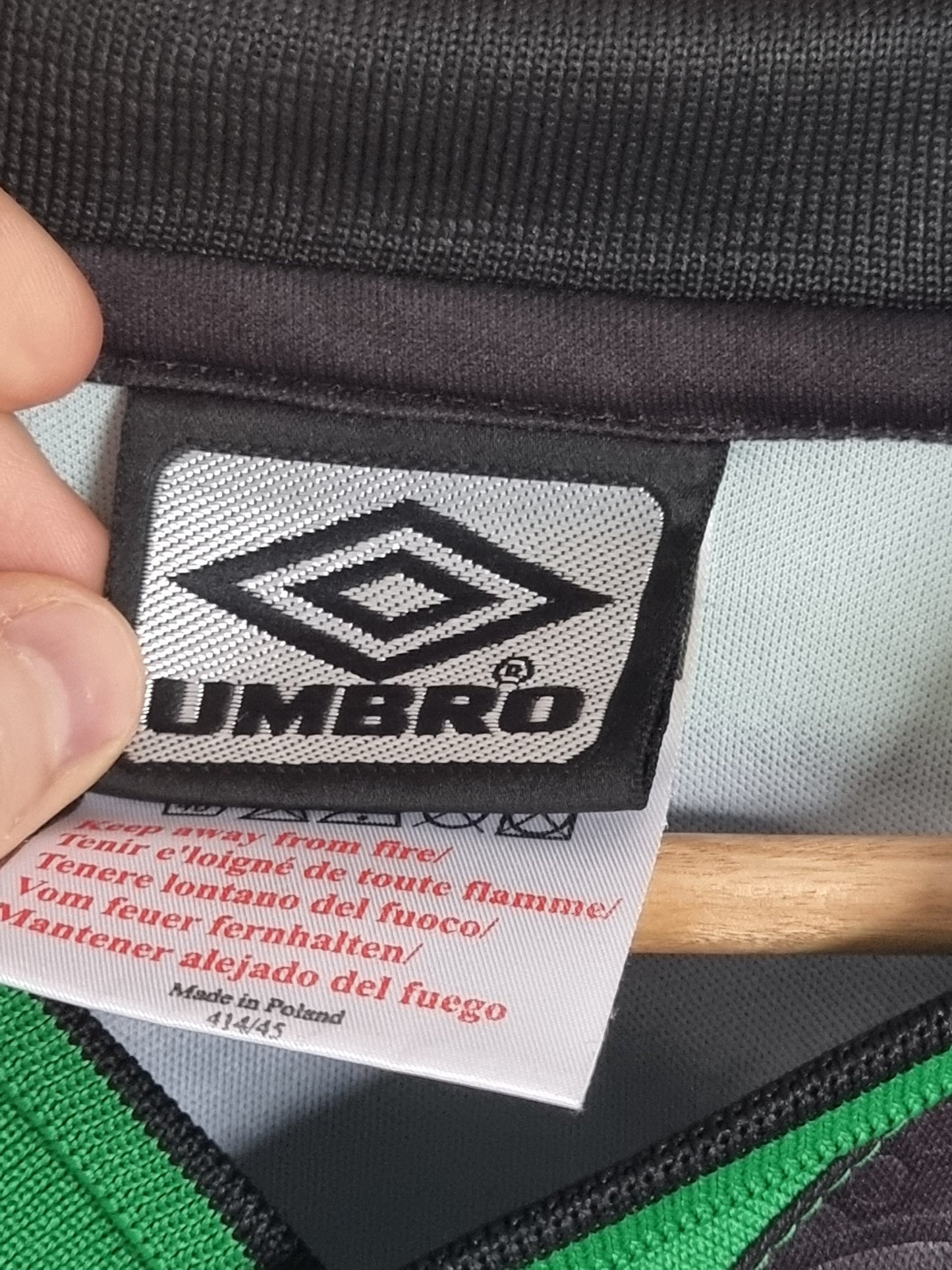 Umbro SV Ried 01/02 'Kuhrer 14' Signed Match Issue Home Shirt Large