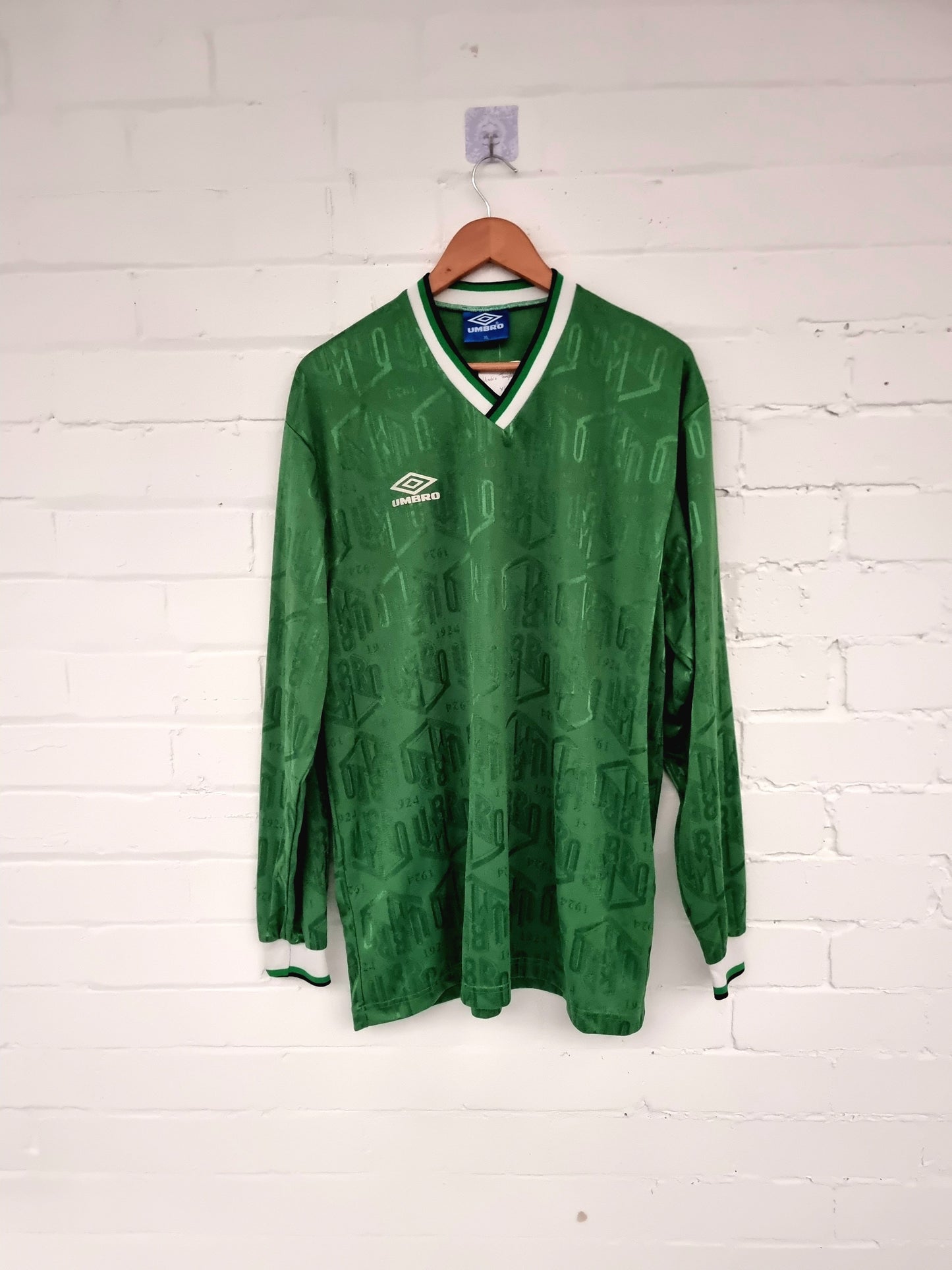 Umbro Vintage 90s Long Sleeve Template Shirt XL