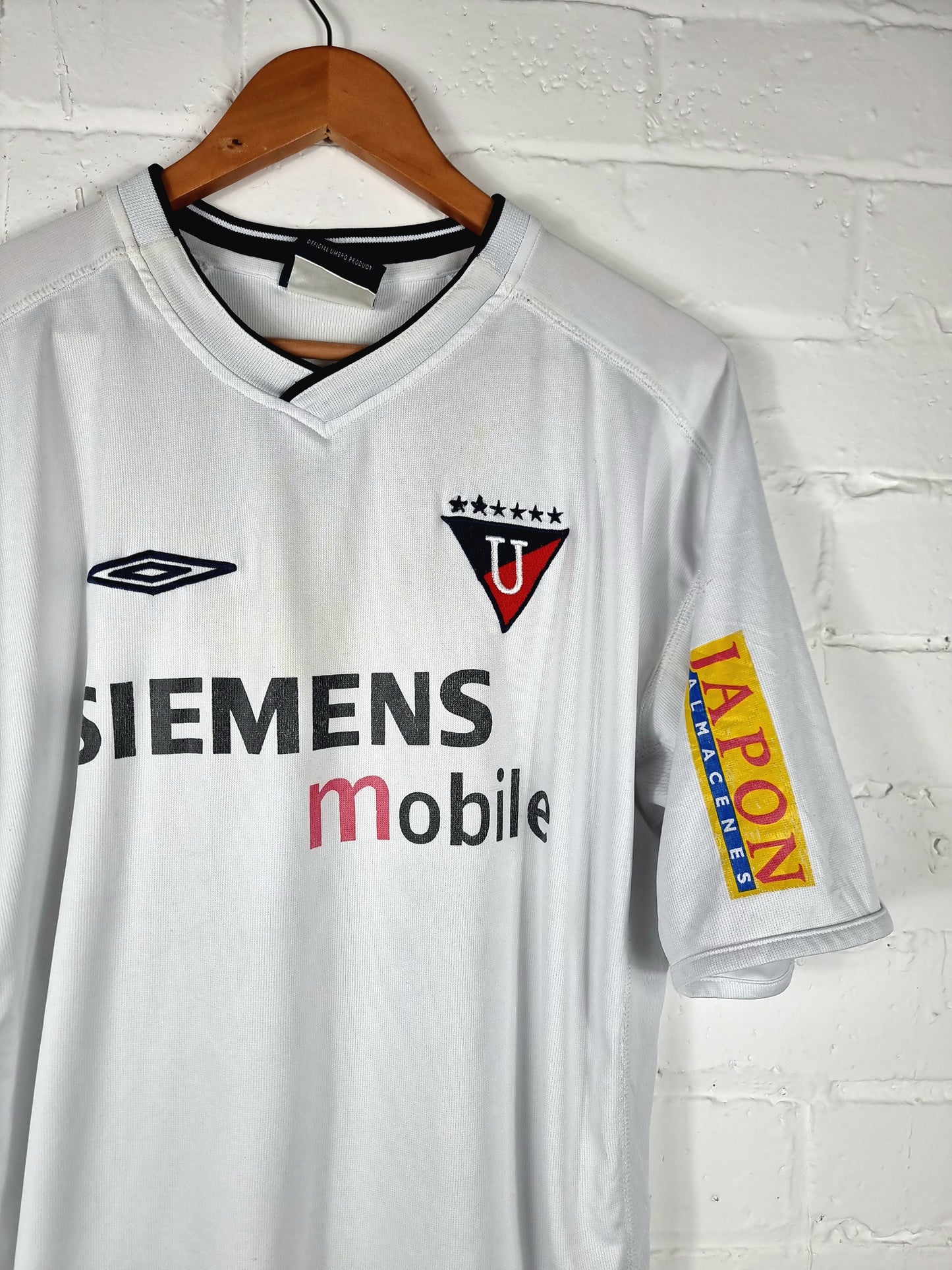 Umbro L.D.U Quito 2003 Home Shirt XL