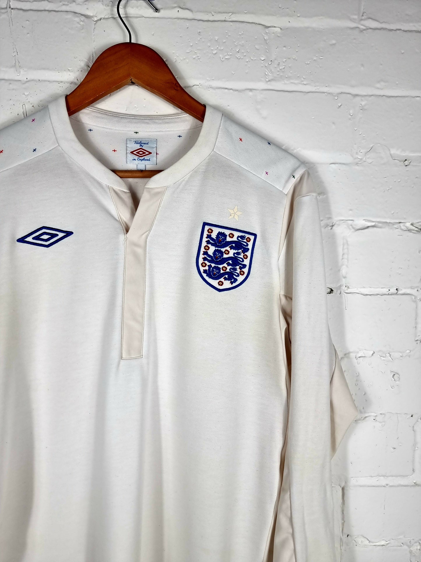 Umbro England 2010/12 Long Sleeve Home Shirt Medium