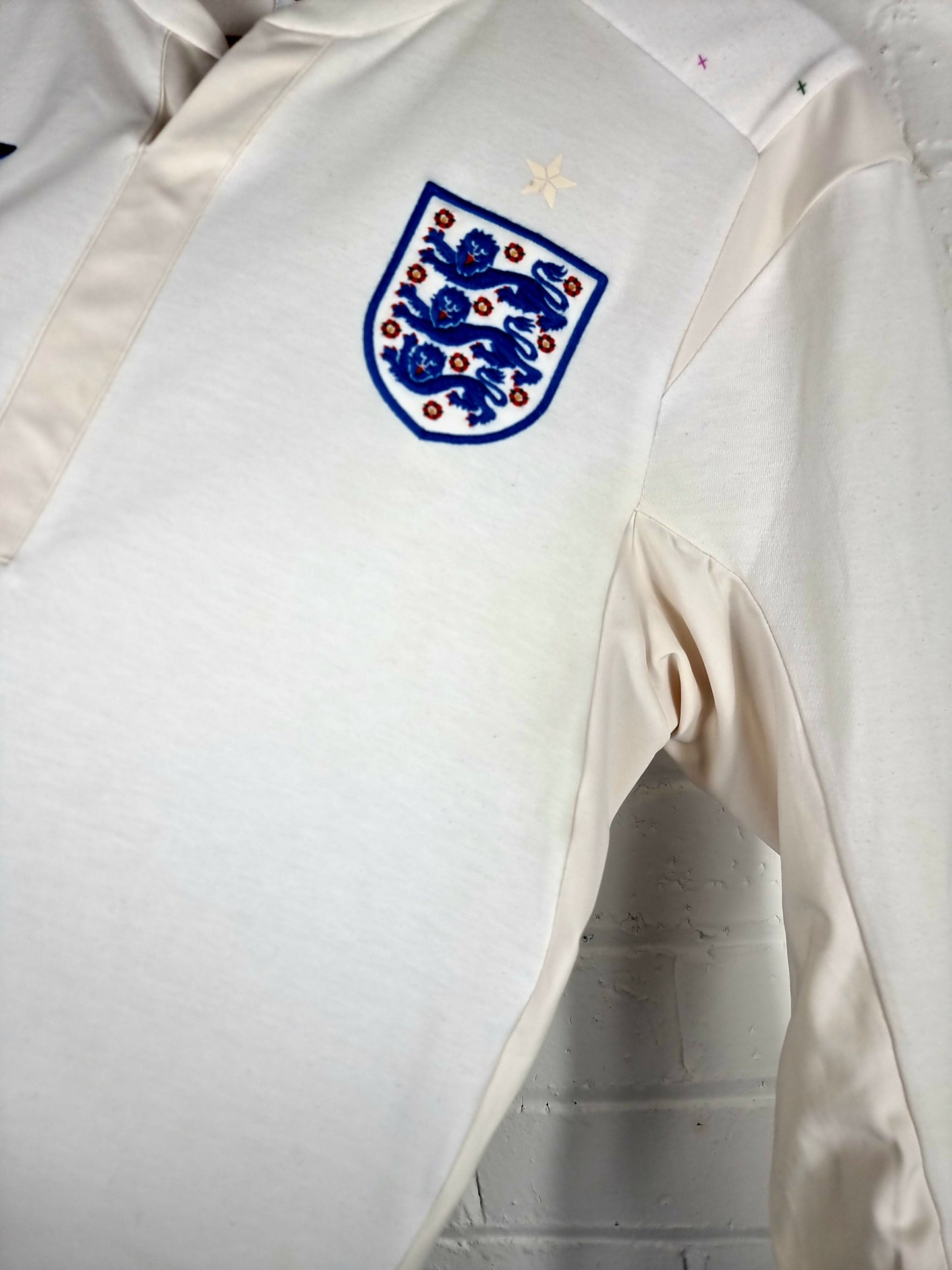 Umbro England 2010/12 Long Sleeve Home Shirt Medium