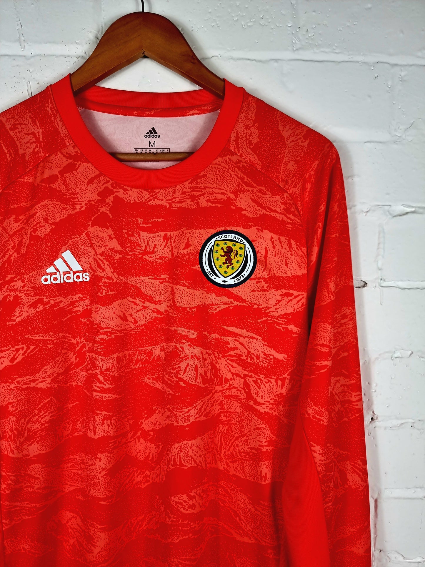 Adidas Scotland 2018/2020 Long Sleeve Goalkeeper Shirt Medium
