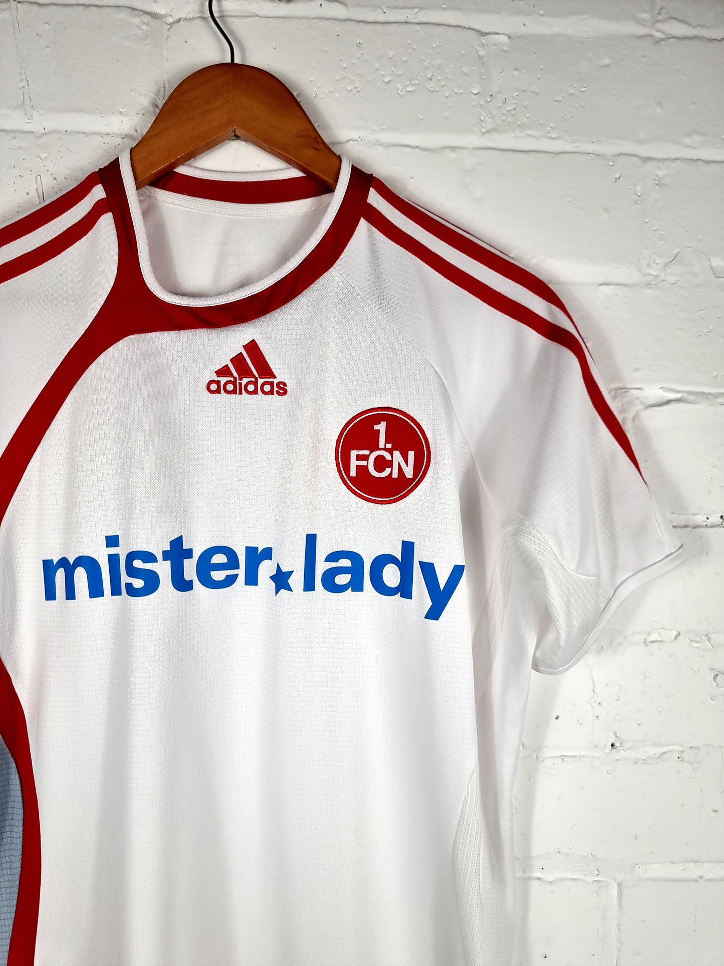 Adidas FC Nurnberg 2006/07 Away Shirt Small