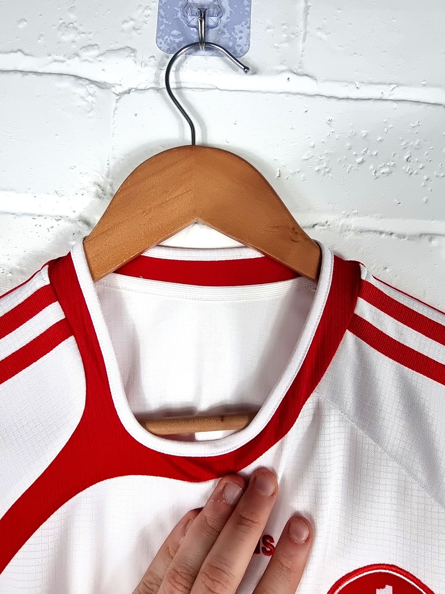 Adidas FC Nurnberg 2006/07 Away Shirt Small