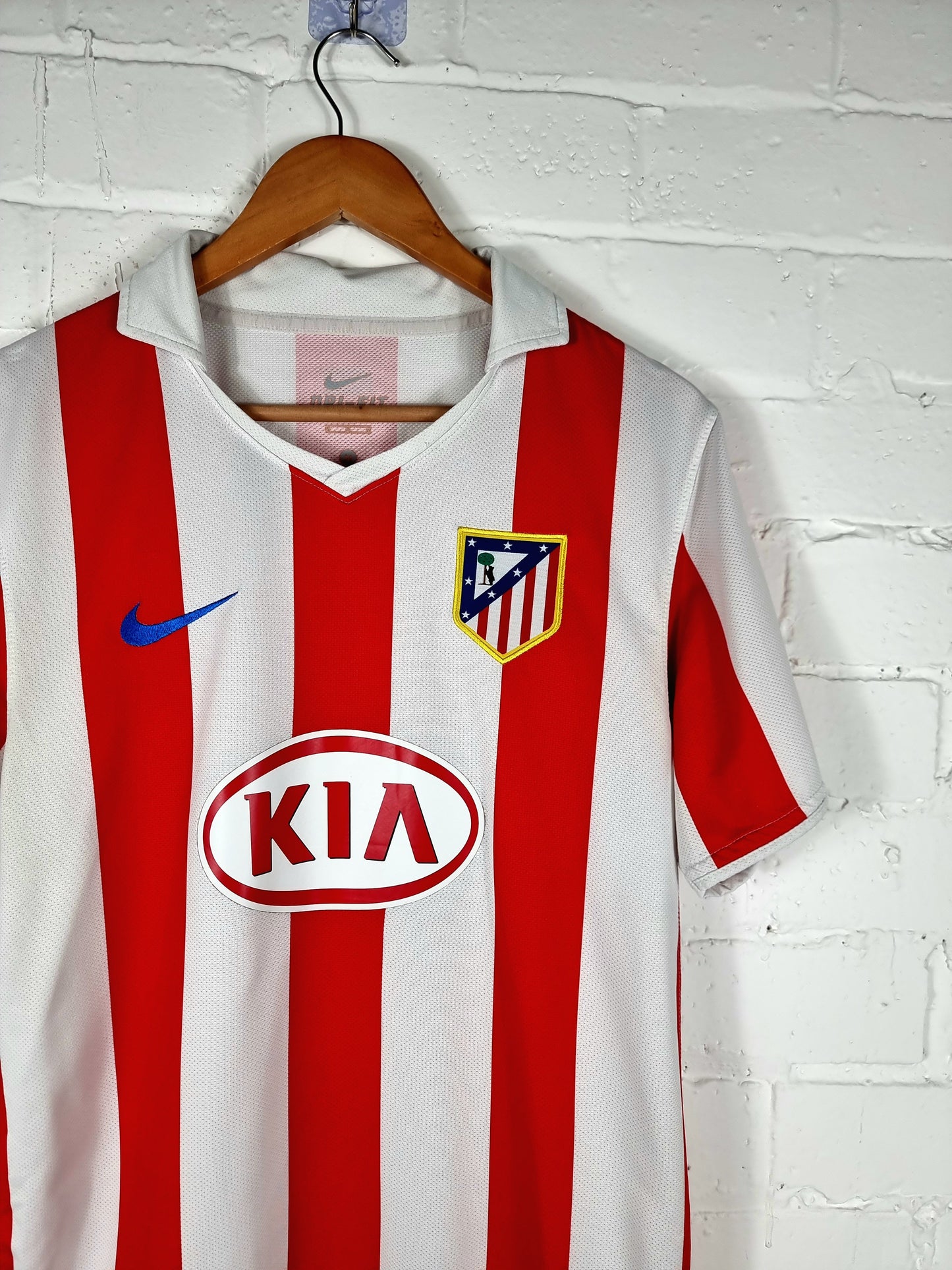 Nike Atletico Madrid 2010/11 Home Shirt Medium
