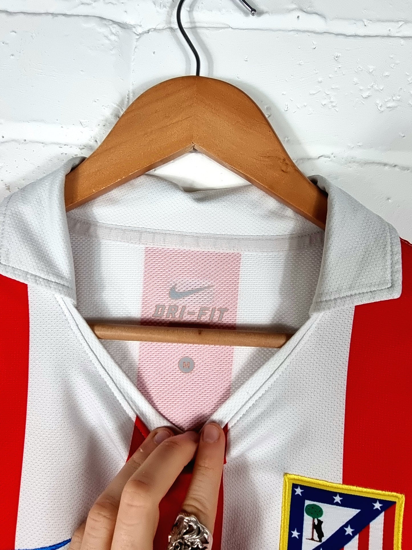 Nike Atletico Madrid 2010/11 Home Shirt Medium