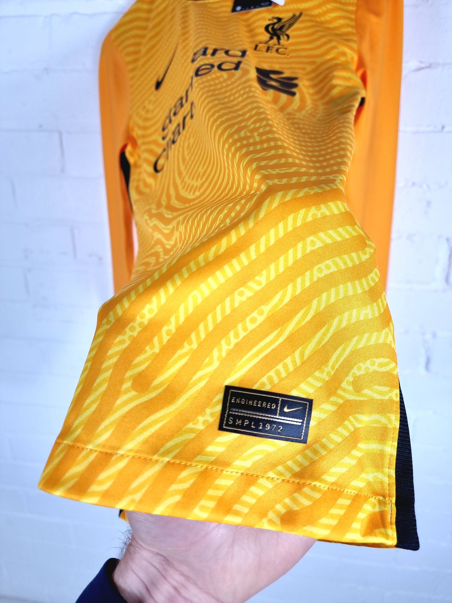 Nike Liverpool 2020/21 BNWT Player Spec Sample Long Sleeve Goalkeeper Shirt Small