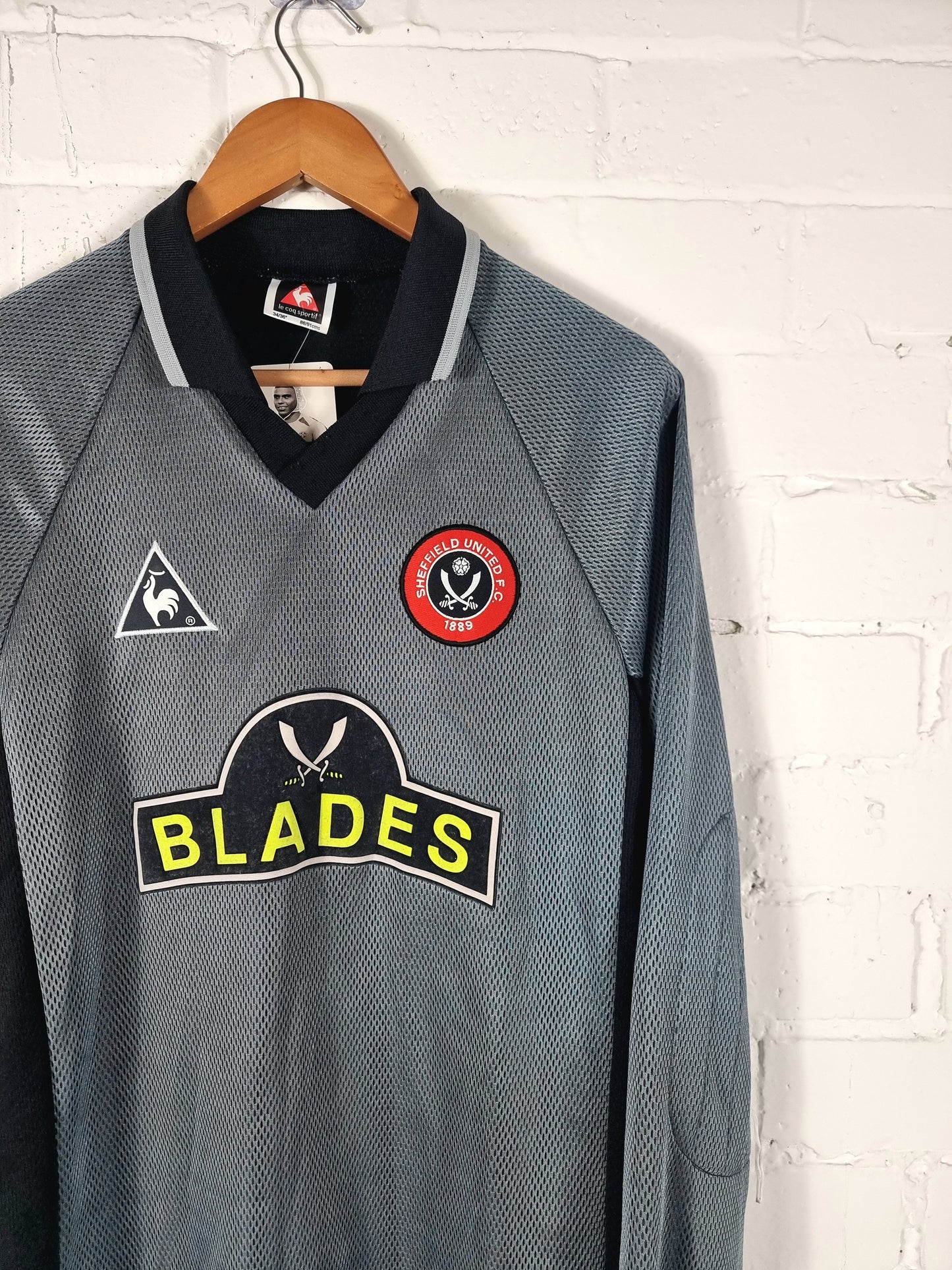 Le Coq Sportif Sheffield United 1999/00 Long Sleeve Goalkeeper Shirt Small