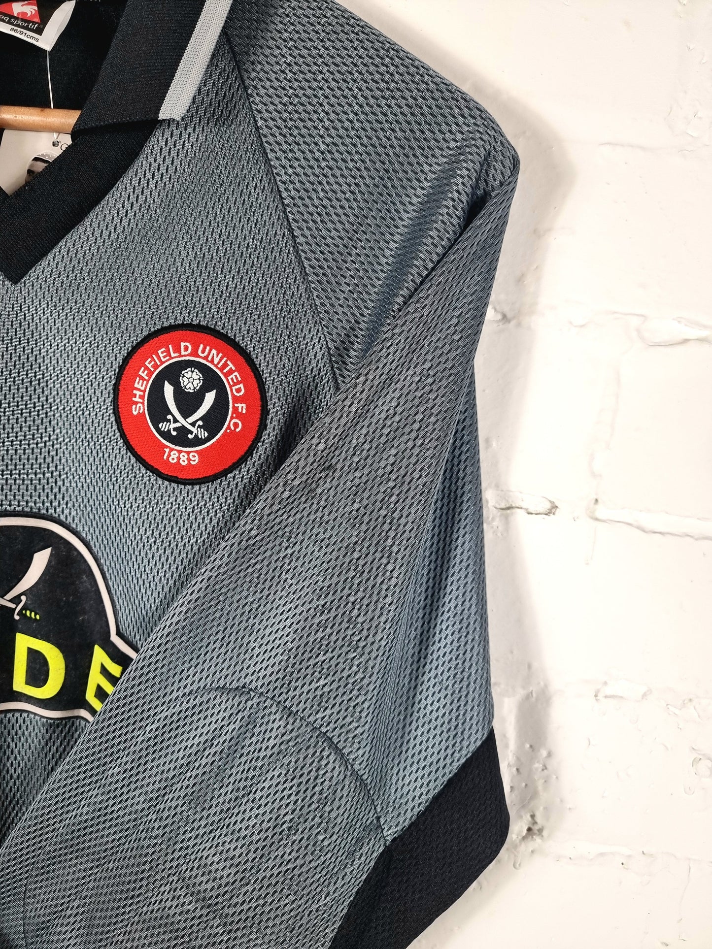 Le Coq Sportif Sheffield United 1999/00 Long Sleeve Goalkeeper Shirt Small