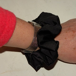 Eye On It Anti spiking drink cover, personal protection, prevents easy spiking of drink. Keep insects out of drink. Hair & wrist scrunchie